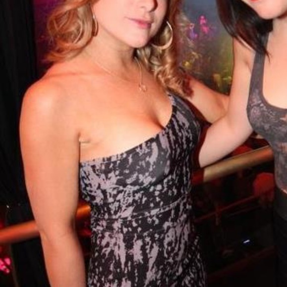 BGBG Maxazarian Bodycon dress animal print - Picture 7 of 7